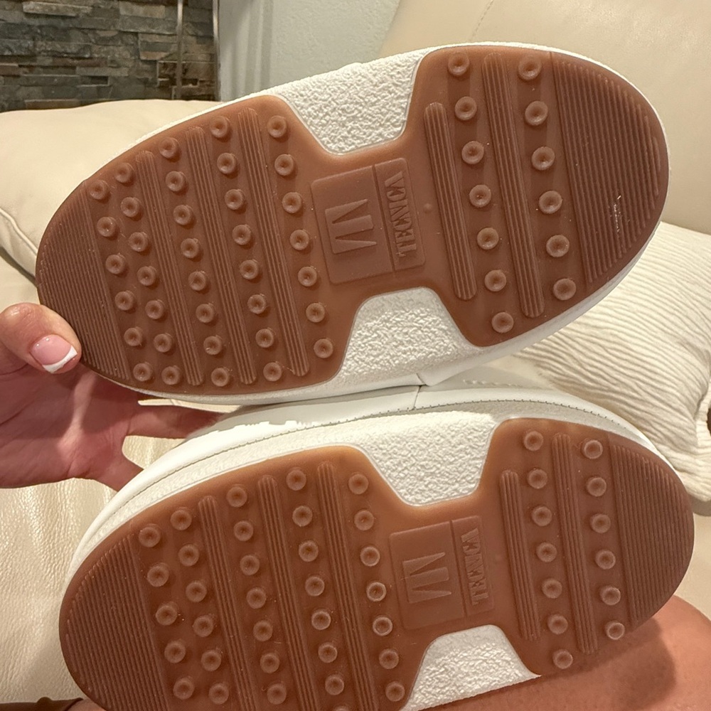 Moon Boot Icon Faux Fur Boot Size 35/38 Authentic - Picture 5 of 6